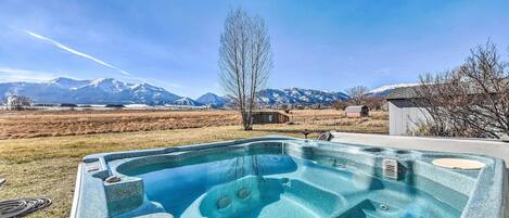 Tina de hidromasaje al aire libre