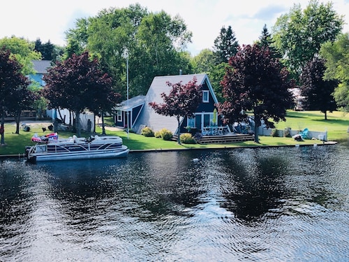 Récemment meublé! Maison rénovée Riverfront à Oscoda, MI Ausable River