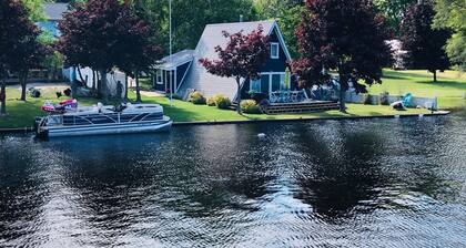 Récemment meublé! Maison rénovée Riverfront à Oscoda, MI Ausable River