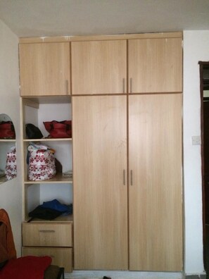 1 chambre, fer et planche Ă repasser, Wi-Fi, literie fournie