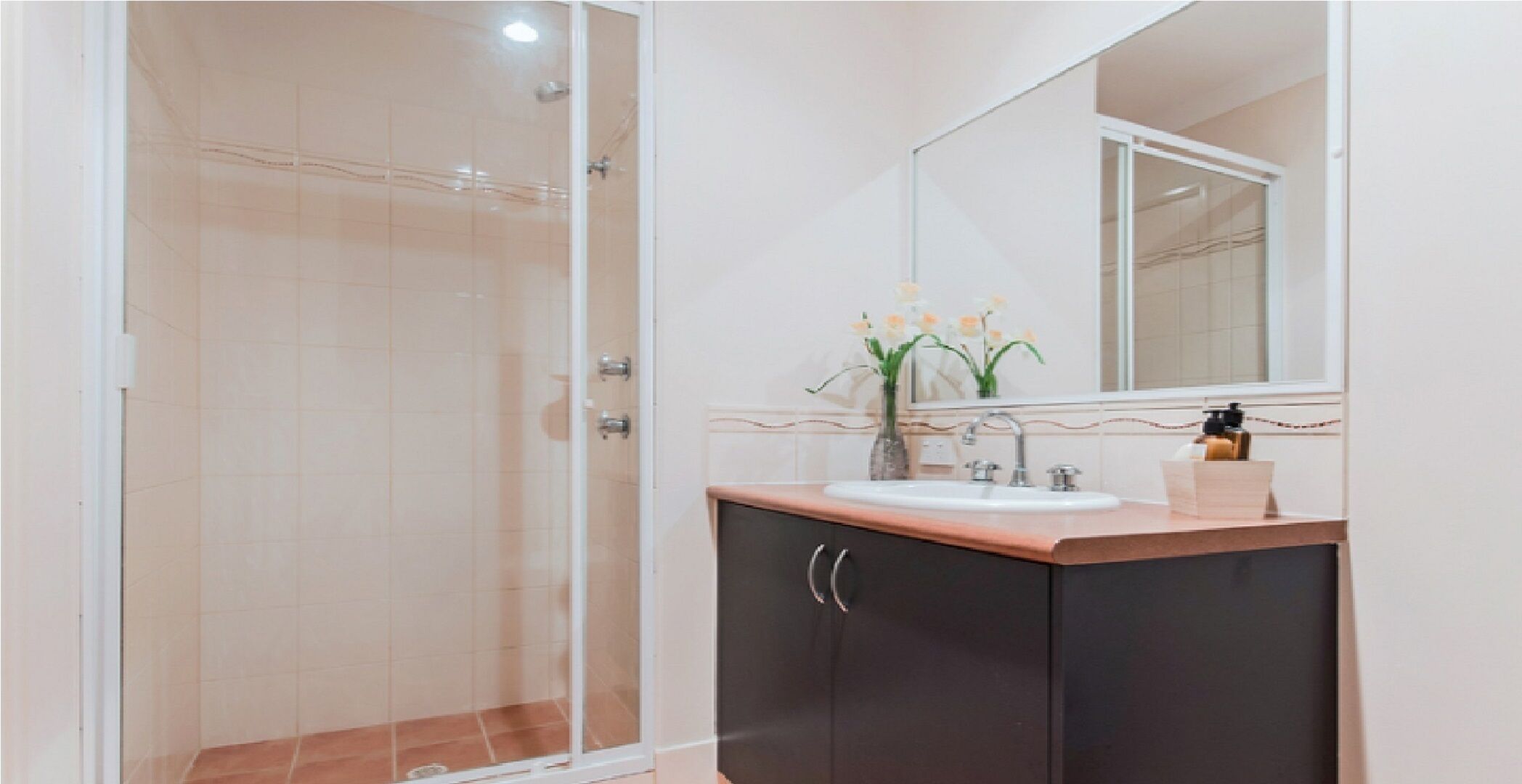 Kum  - relaxed feel in the sought after coastal town of Secret Harbour.