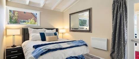 3 dormitorios, tabla de planchar con plancha, wifi gratis y ropa de cama