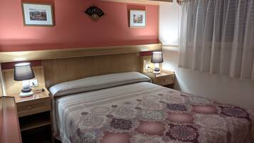3 Schlafzimmer, Reisekinderbett, WLAN, Bettwäsche