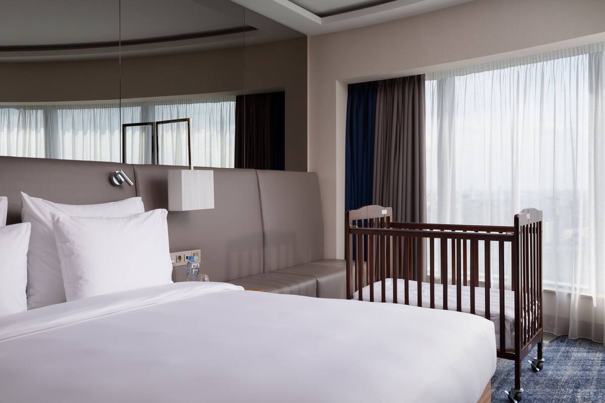 1 soveværelse, allergivenligt sengetøj, minibar, pengeskab på værelset