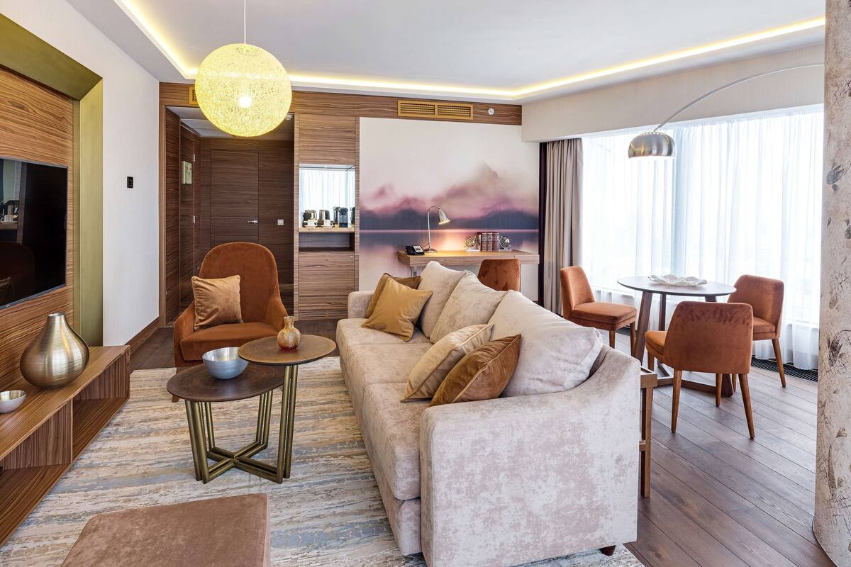 Family Room, City View | 1 bilik tidur, peralatan tempat tidur hipoalergenik, bar mini