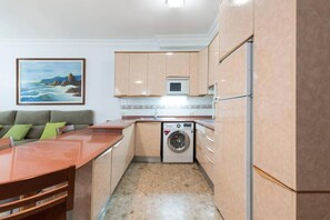 Microwave, oven, coffee/tea maker, toaster