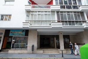 Exterior detail - Las Canteras Beach - 2BR/2BA - Family 5pax (Las Palmas de Gran Canaria)