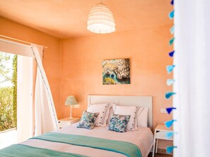 2 chambres, fer et planche à repasser, accès à Internet, literie fournie