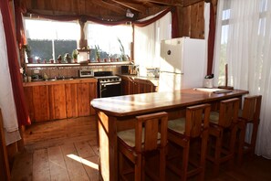 Family Chalet, 3 Bedrooms (2 Baths) | Private kitchen - Santa Ana City Views Breathtaking Chalet (Santa Ana)