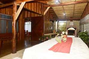 TV, fireplace, heated floors - Santa Ana City Views Breathtaking Chalet (Santa Ana)