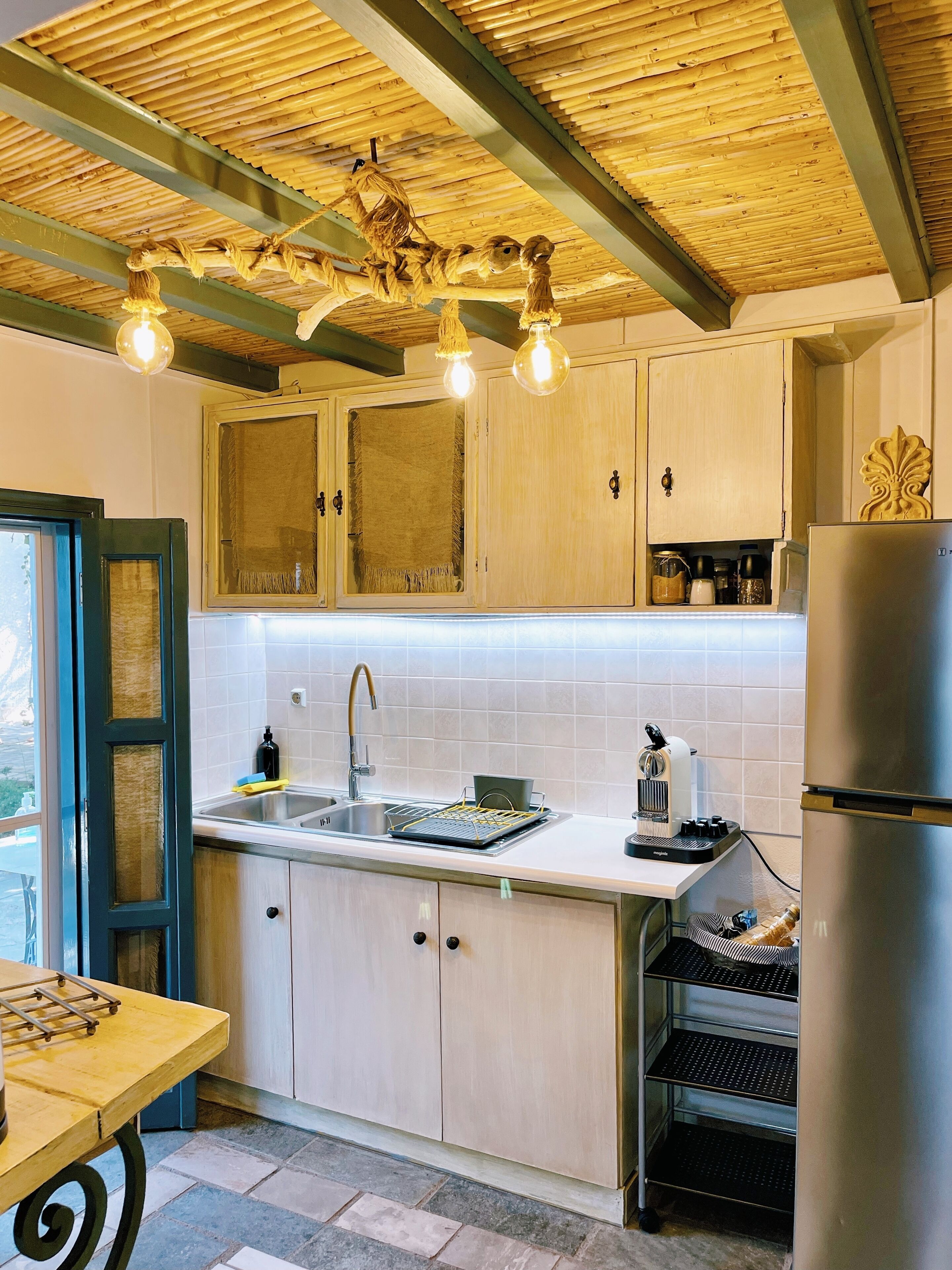 冰箱、烤箱、茶具/咖啡用具、电热水壶