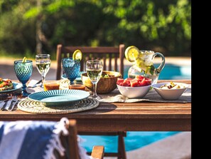 Outdoor dining - Finca Ses Comes. Charming country house for 4 people in Santanyi (Es Llombards)