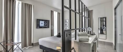 2 chambres, fer et planche à repasser, Wi-Fi, draps fournis