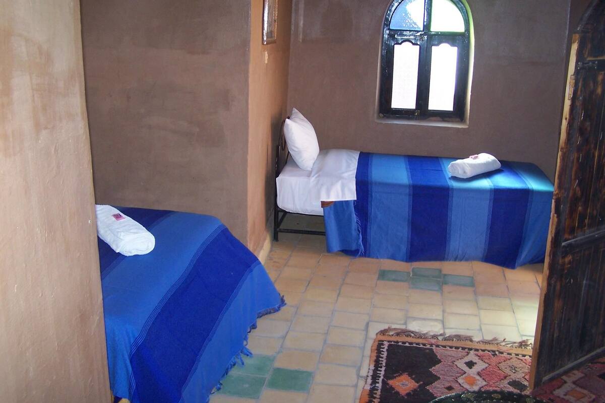 Triple Room | Iron/ironing board (on request), WiFi (free), bed sheets
