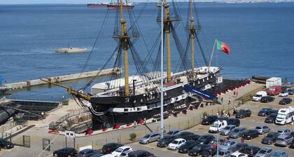 TEJO HOUSE RIVER Lisbonne (Cacilhas)