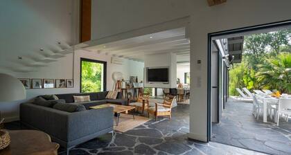 🤩 PROMO JUILLET VILLA BEHERENA 16pers. piscine, terrasse, jardin, océan à 600m.