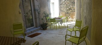 Cottage 200 meters from the beach