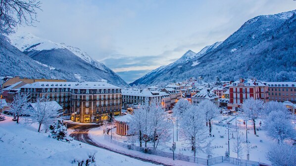 Snow and ski sports