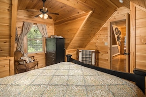 5 bedrooms, iron/ironing board, travel crib, free WiFi