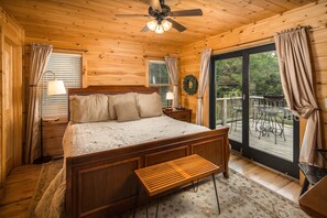 5 bedrooms, iron/ironing board, travel crib, free WiFi