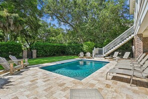 A heated pool - 19 Sand Dollar, Luxury 2nd Row Home, Chefs Kitchen, Pool, Free Golf, Free Spring Pool Heat* (Hilton Head)