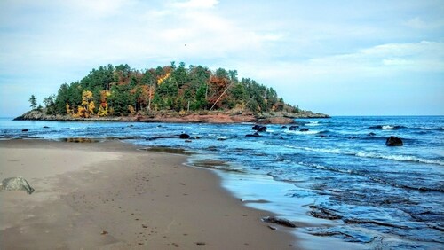 Cottage #5 on AuTrain River Near Lake Superior, Pictured Rocks, Waterfalls,Trail