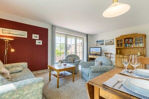 TV - 158-359 (Room category) - House Trischen (Sankt Peter-Ording)