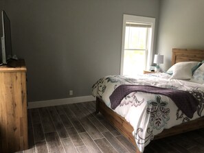 5 bedrooms, WiFi, bed sheets - Relax by Lake Michigan within a 5-min stroll (South haven)