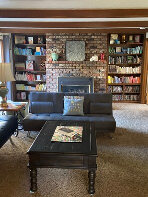 Smart TV, fireplace, DVD player, table football