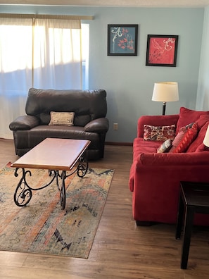 Smart TV, fireplace, DVD player, table football - Pet Friendly Bay View Home w/ Game Room --Newport Beach Getaway (Newport)