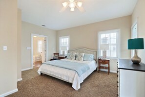 4 bedrooms, iron/ironing board, travel crib, free WiFi