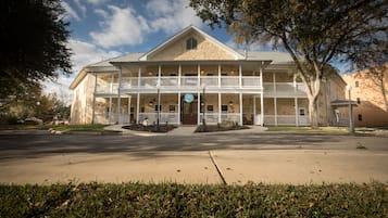 Gruene Crossing | In-room safe, individually decorated, individually furnished, desk