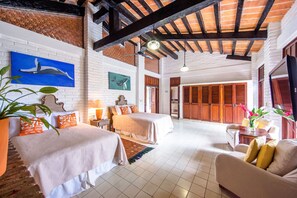 5 chambres, coffre-fort, fer et planche à repasser