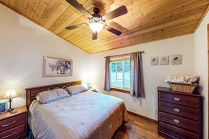 3 habitaciones, acceso a internet y ropa de cama