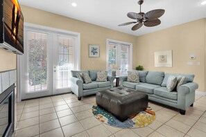 Una televisión, un reproductor de DVD