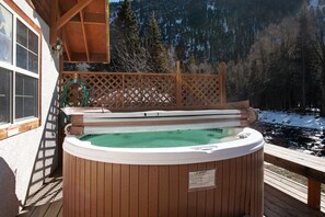 Bain à remous extérieur