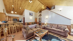 TV, fireplace, DVD player, books - Dog-friendly cabin with wood stove, private hot tub, & riverside firepit (South Fork)