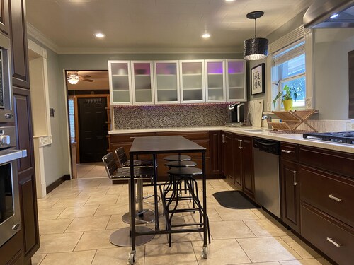 Gourmet Guesthouse & Office 1-3 People