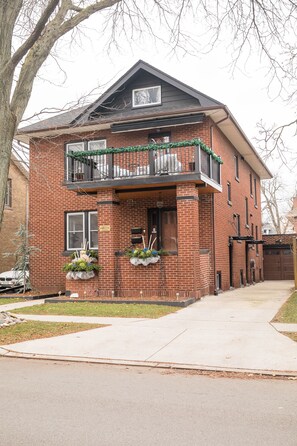 Exterior - Beautifully renovated home in historic Walkerville. (Windsor)
