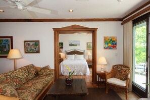 1 soverom, skrivebord, strykejern/-brett og wi-fi (inkludert)