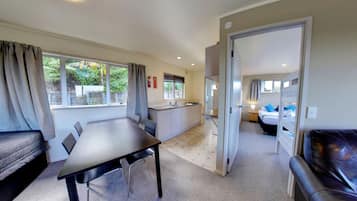 Vila, Beberapa Tempat Tidur, Bebas Asap Rokok, pemandangan teluk | Dapur kecil pribadi | Lemari es, microwave, kompor, dan mesin espresso