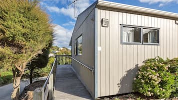 Studio, akses difabel (Wheelchair Access) | Pemandangan taman