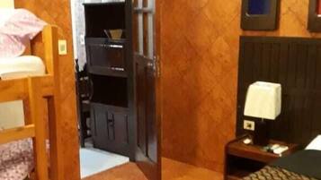 Traditional Apartment, 1 Bedroom, Non Smoking