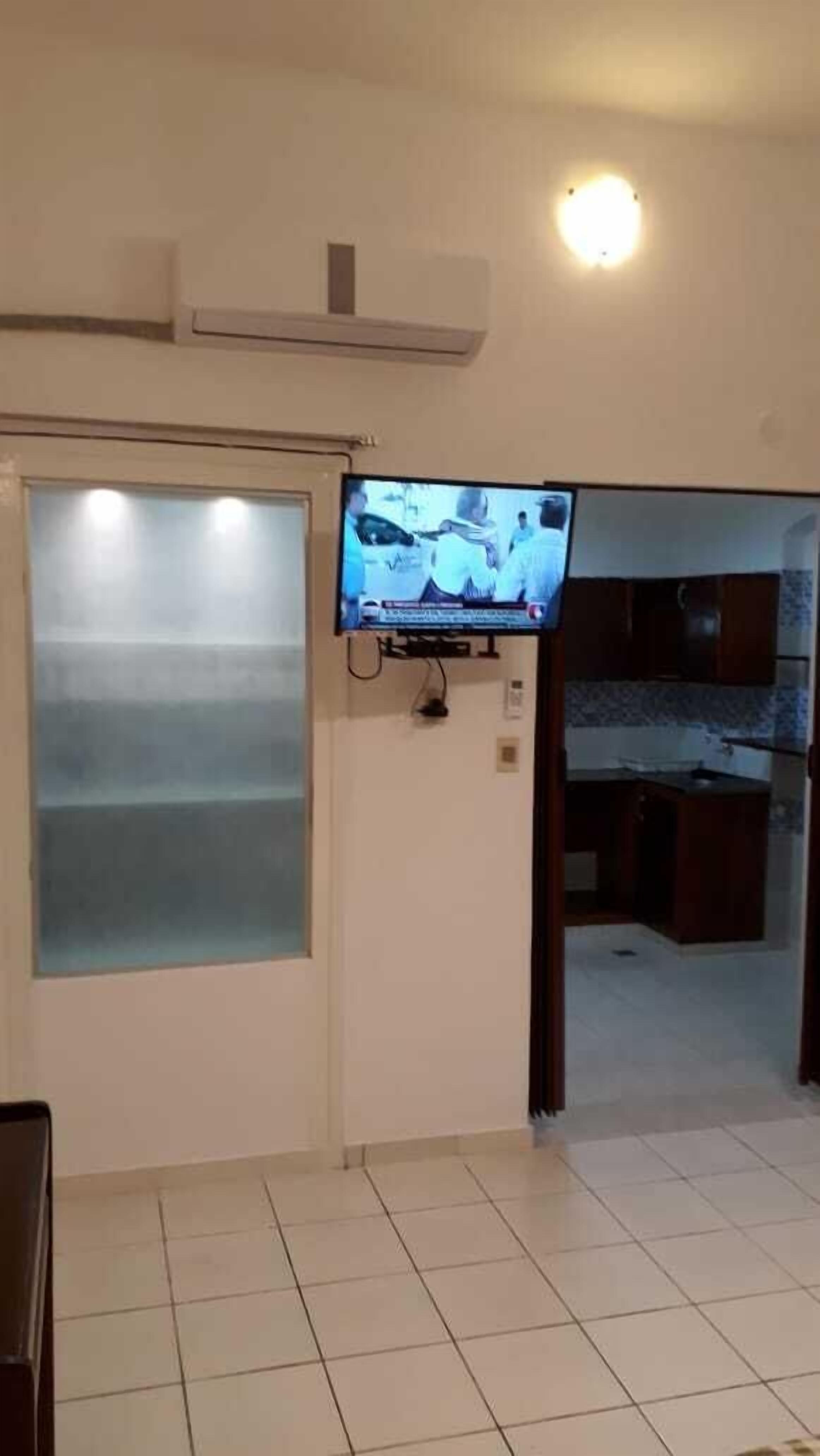 Standard-huoneisto, tupakointi kielletty (Triple) | Ilmainen Wi-Fi, vuodevaatteet