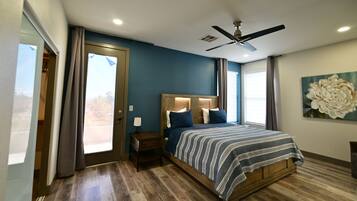 4 bedrooms, iron/ironing board, WiFi, bed sheets