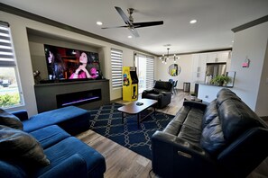 TV, fireplace