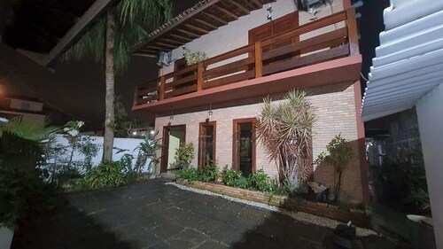 Cozy house in Ubatuba, 1500m from the waterfront near the best beaches, pet friendly.