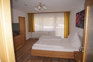 خزنة داخل الغرفة ومكواة/لوح كي وأسرّة قابلة للطي وواي فاي مجانًا