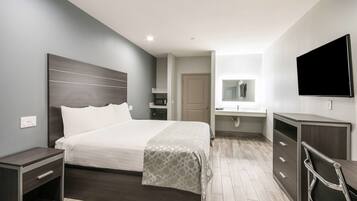 Room, 1 King Bed, Accessible, Non Smoking | Desk, rollaway beds, free WiFi