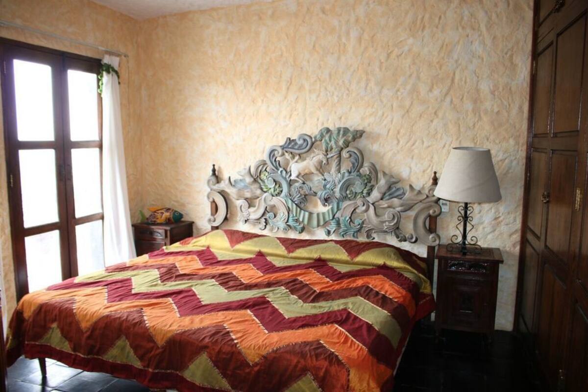 Design Room, 1 King Bed with Sofa bed, Bathtub, Ground Floor | Iron/ironing board (on request), WiFi (free), bed sheets